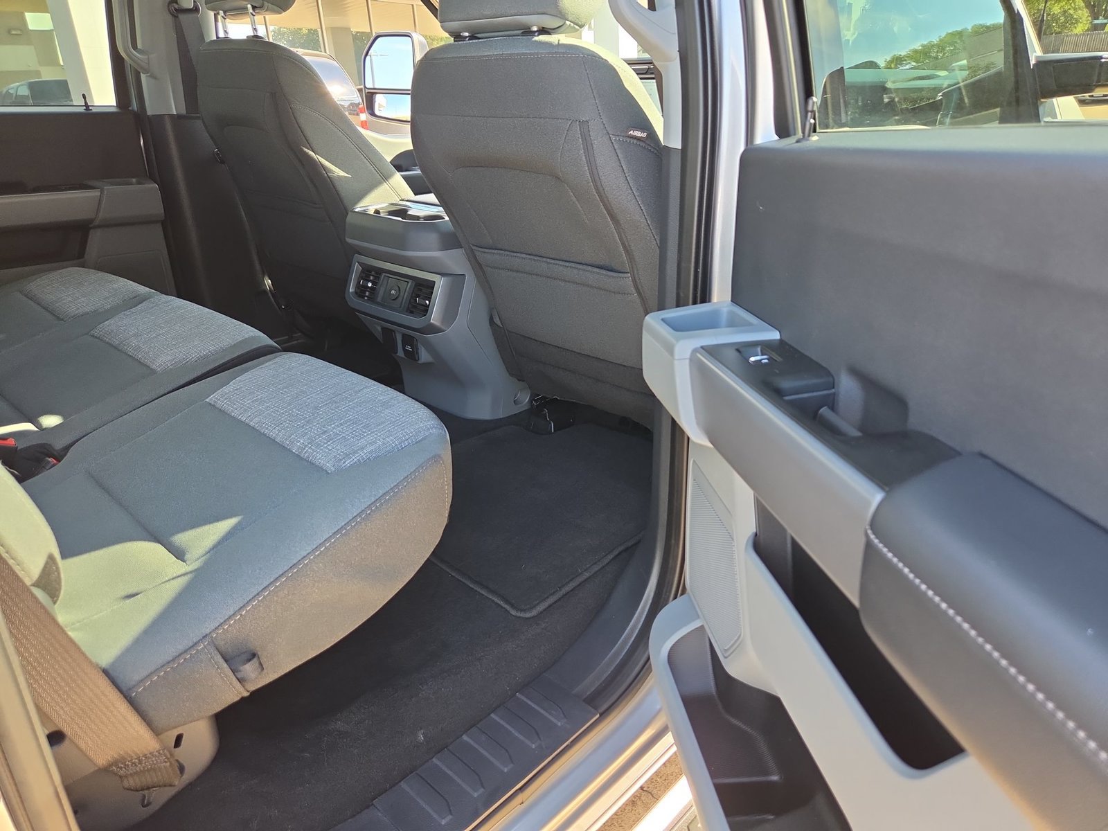 Used 2024 Ford F250 XLT w/ FX4 Off-Road Package AWD/4WD image 25
