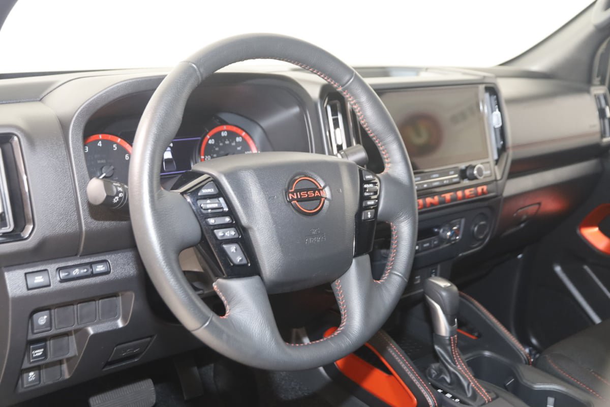 Used 2026 Nissan Frontier Pro-X w/ Tow Package RWD image 6