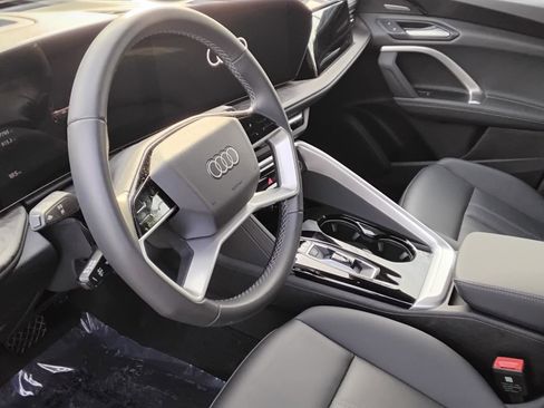 Certified 2025 Audi Q5 Premium Plus w/ Premium Plus image 17