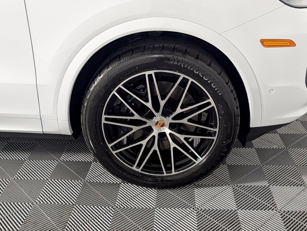 New 2026 Porsche Cayenne AWD/4WD image 14