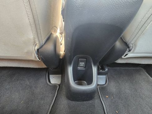 Used 2019 Honda HR-V LX image 19