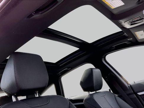 Used 2018 BMW 330i Gran Turismo xDrive image 27