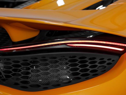 Used 2021 McLaren 765LT RWD image 25