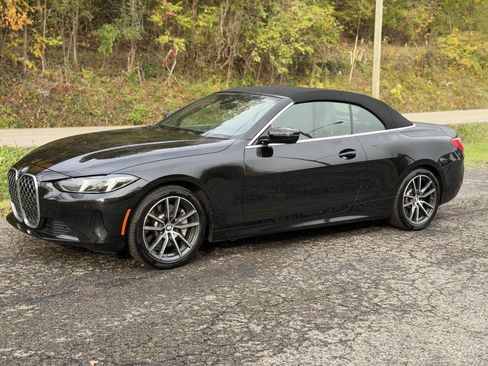 Used 2025 BMW 430i Convertible w/ Premium Package image 2