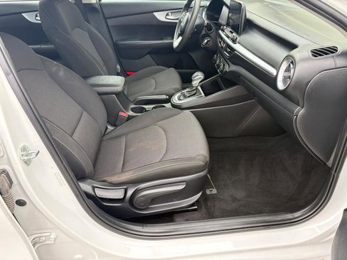 Used 2023 Kia Forte LXS FWD image 13
