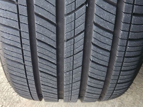 Used 2025 Lexus ES 350 w/ Premium Package image 11