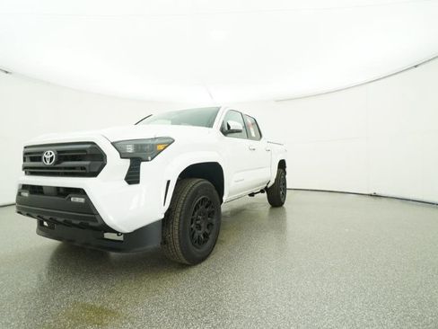 New 2025 Toyota Tacoma SR5 image 5