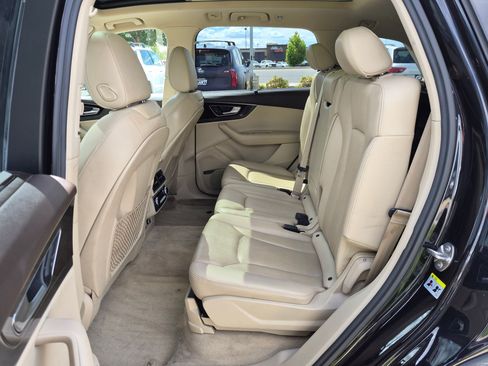 Used 2018 Audi Q7 3.0T Premium Plus AWD/4WD image 30