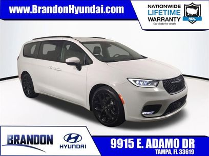 Used 2023 Chrysler Pacifica Touring-L w/ S Appearance Package