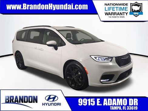 Used 2023 Chrysler Pacifica Touring-L w/ S Appearance Package FWD image 1