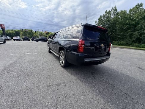 Used 2015 Chevrolet Suburban LTZ AWD/4WD image 21