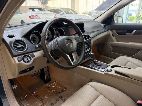 Used 2014 Mercedes-Benz C 250 Sedan image 19
