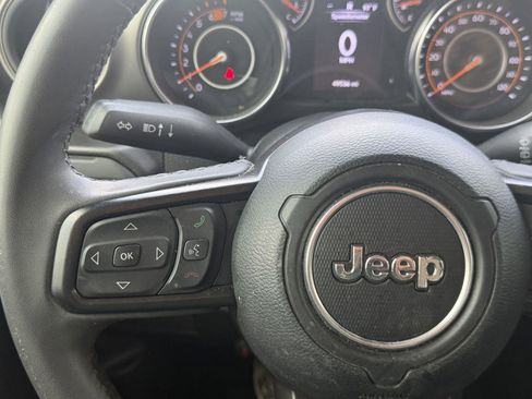Used 2023 Jeep Wrangler Unlimited Sport AWD/4WD image 10