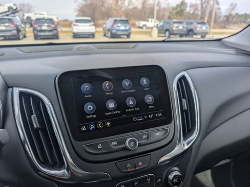 Used 2024 Chevrolet Equinox LT AWD/4WD image 17