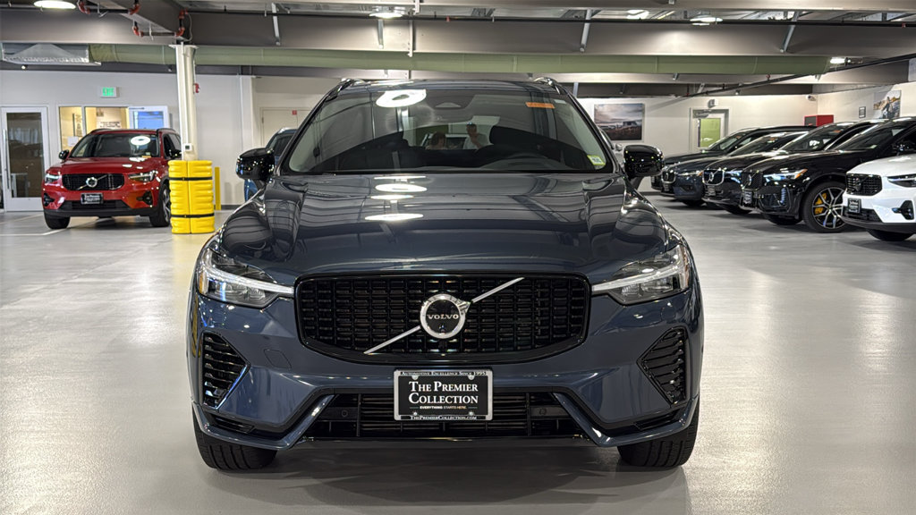 Used 2024 Volvo XC60 T8 Plus w/ Protection Package Premier AWD/4WD image 6