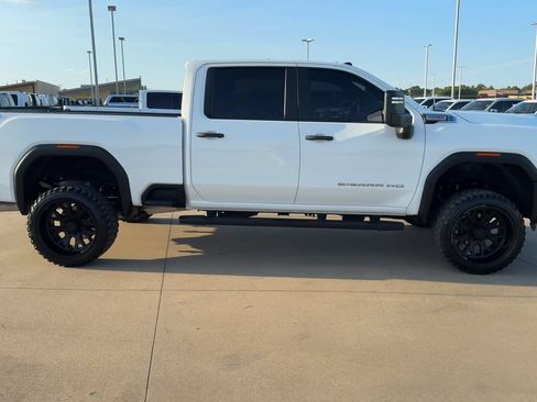 Used 2024 GMC Sierra 3500 Pro AWD/4WD image 8
