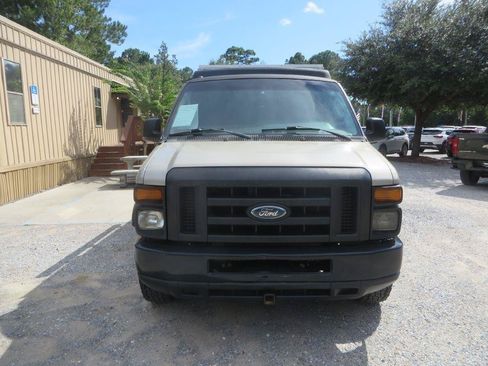 Used 2012 Ford E-250 and Econoline 250 Extended w/ Commercial Cargo Van Pkg RWD image 3