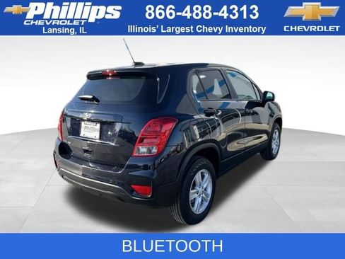 Used 2022 Chevrolet Trax LS w/ Tint and Cruise Package image 11