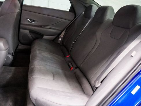 Used 2024 Hyundai Elantra SE FWD image 8