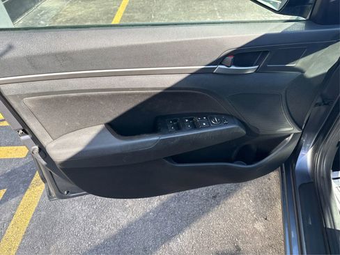 Used 2018 Hyundai Elantra Value Edition image 19