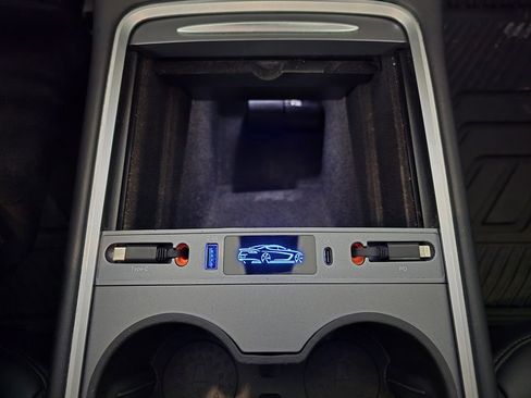 Used 2022 Tesla Model Y Long Range image 20