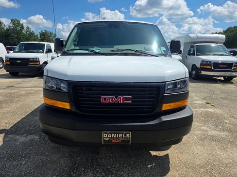 New 2026 GMC Savana 2500 w/ Driver Convenience Package RWD image 8