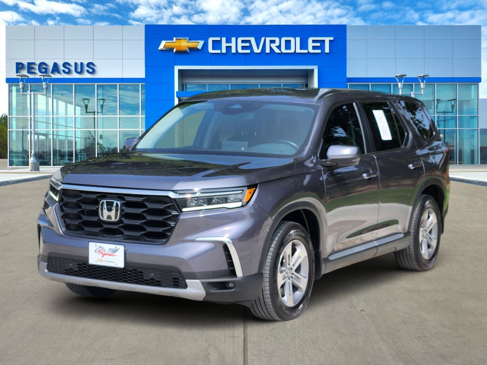 Used 2025 Honda Pilot EX-L image 2