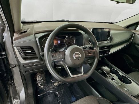 Used 2023 Nissan Rogue SV image 16