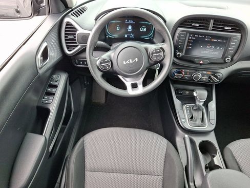 Used 2023 Kia Soul LX w/ Option Group 015 FWD image 22