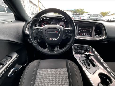 Used 2022 Dodge Challenger SXT w/ Blacktop Package image 5