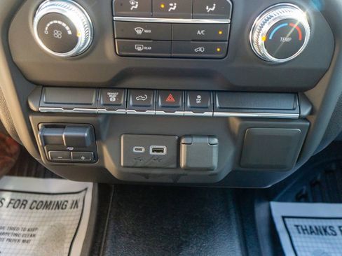 Used 2021 GMC Sierra 2500 4x4 Crew Cab w/ Gooseneck/5TH Wheel Package image 23