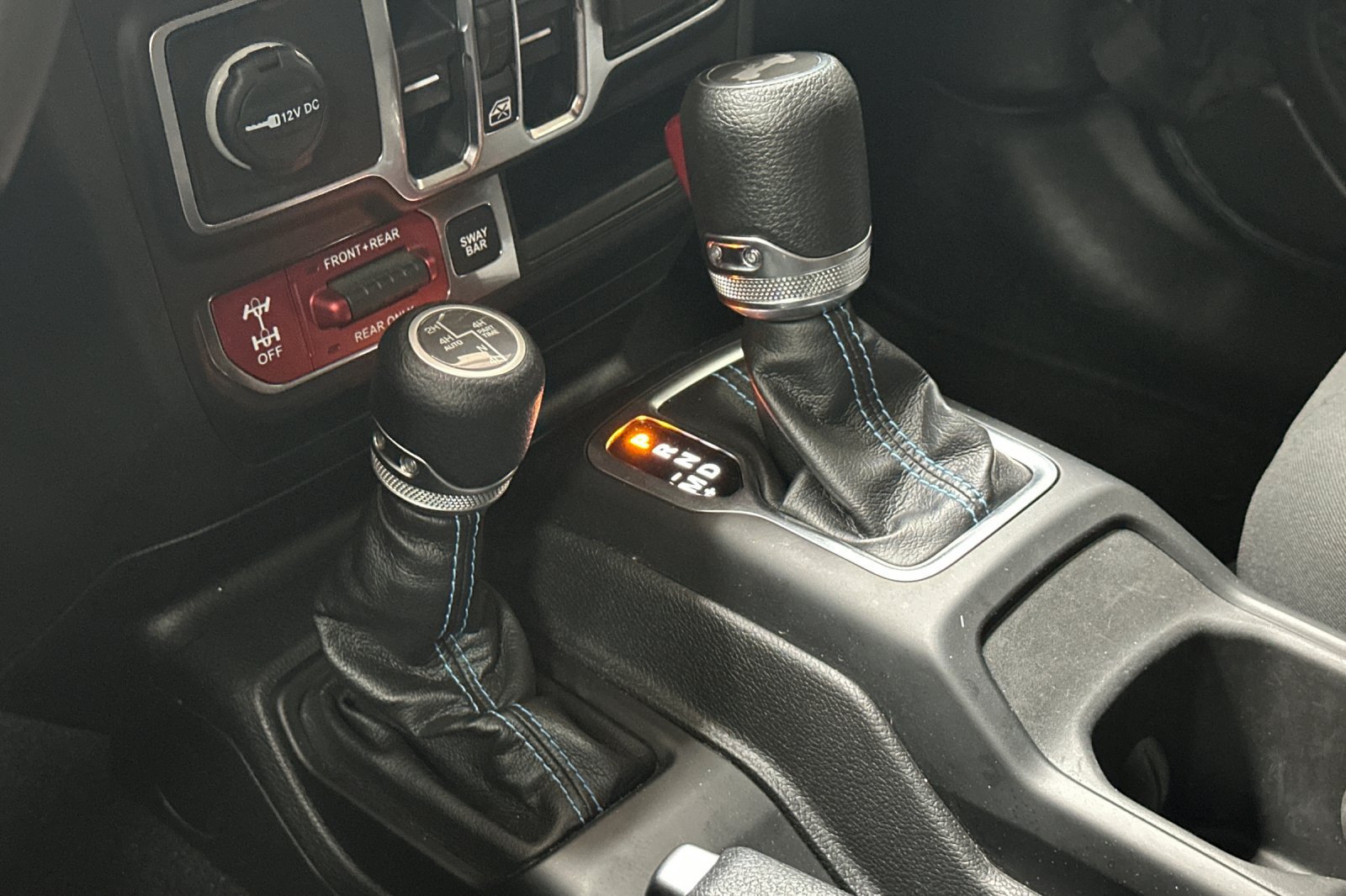 Used 2023 Jeep Wrangler Unlimited Rubicon 4xe AWD/4WD image 28