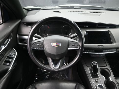 Used 2023 Cadillac XT4 Premium Luxury image 21