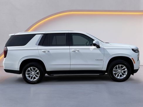 Used 2025 Chevrolet Tahoe LT AWD/4WD image 2