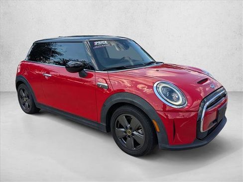Used 2022 MINI Cooper SE image 3