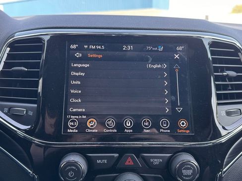 Used 2021 Jeep Grand Cherokee Limited w/ Luxury Group II image 38