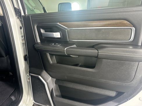 Used 2024 RAM 2500 Laramie image 29