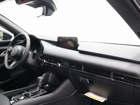 New 2025 MAZDA MAZDA3 Hatchback w/Premium Plus Pkg image 23