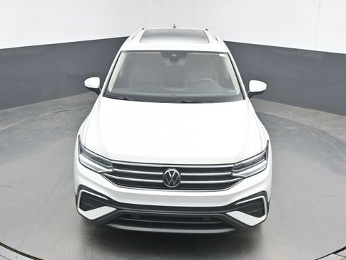 Used 2022 Volkswagen Tiguan SE AWD/4WD image 14