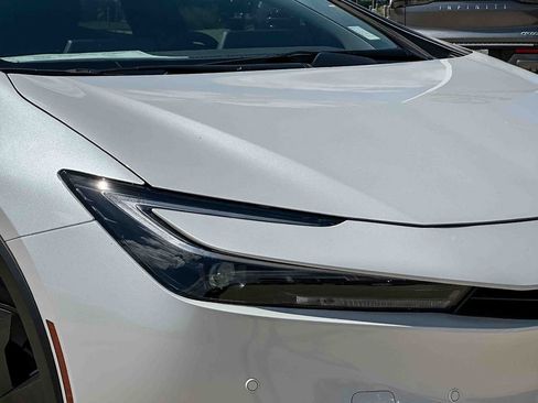 New 2026 Toyota Prius Plug-In Hybrid FWD image 3