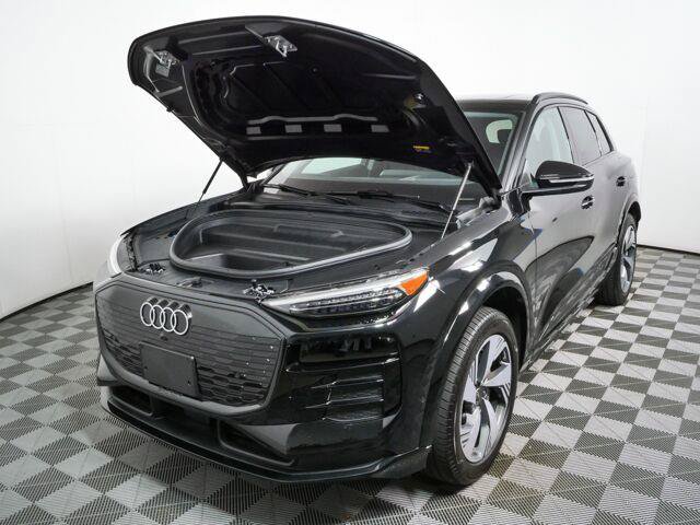 Used 2025 Audi Q6 e-tron Premium Plus AWD/4WD image 32