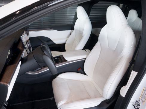 Used 2022 Tesla Model X AWD/4WD image 5