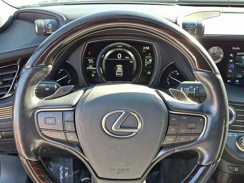 Used 2019 Lexus LS 500h 500h Base image 25