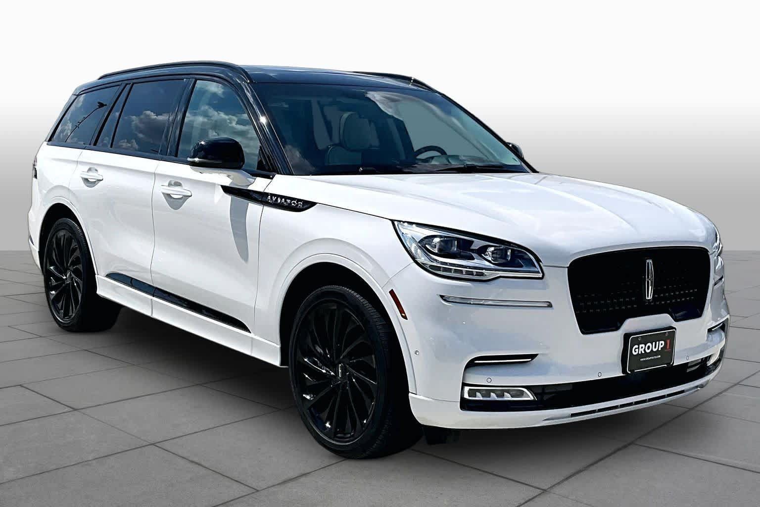 Used 2023 Lincoln Aviator Black Label AWD/4WD image 3