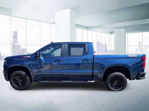 Used 2021 Chevrolet Silverado 1500 LT Trail Boss w/ Convenience Package II AWD/4WD image 2