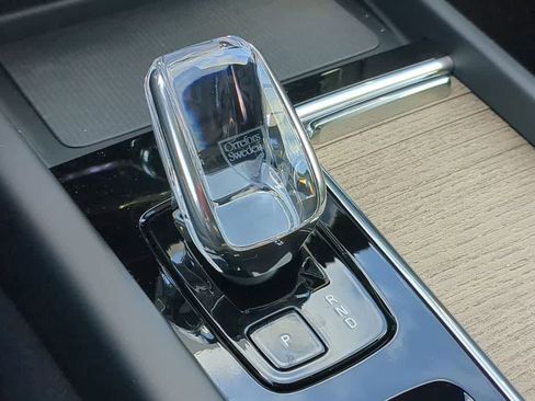 New 2026 Volvo XC60 B5 Plus w/ Protection Package Premier image 30