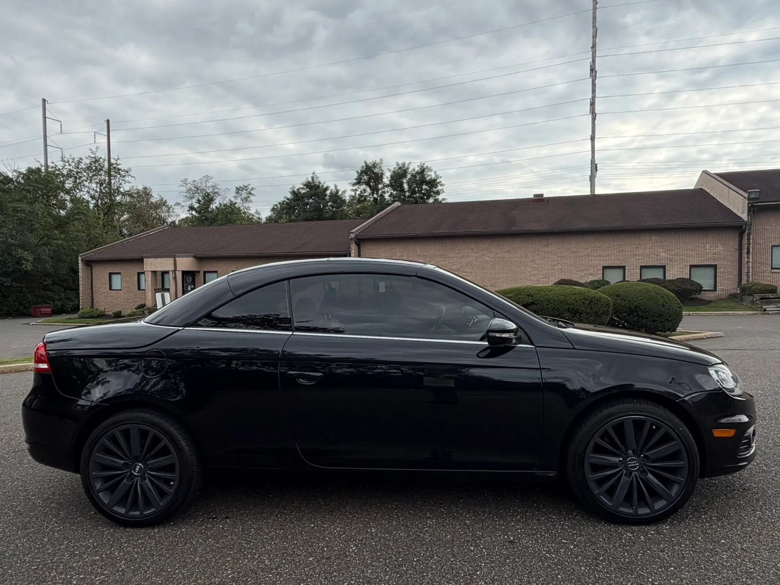 Used 2013 Volkswagen Eos Lux FWD image 8