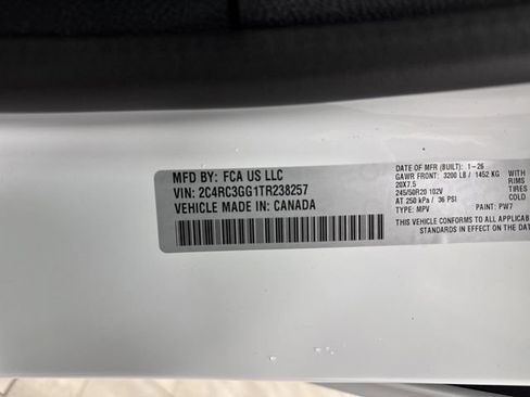 New 2026 Chrysler Pacifica Limited w/ Uconnect Theater Family Group image 41