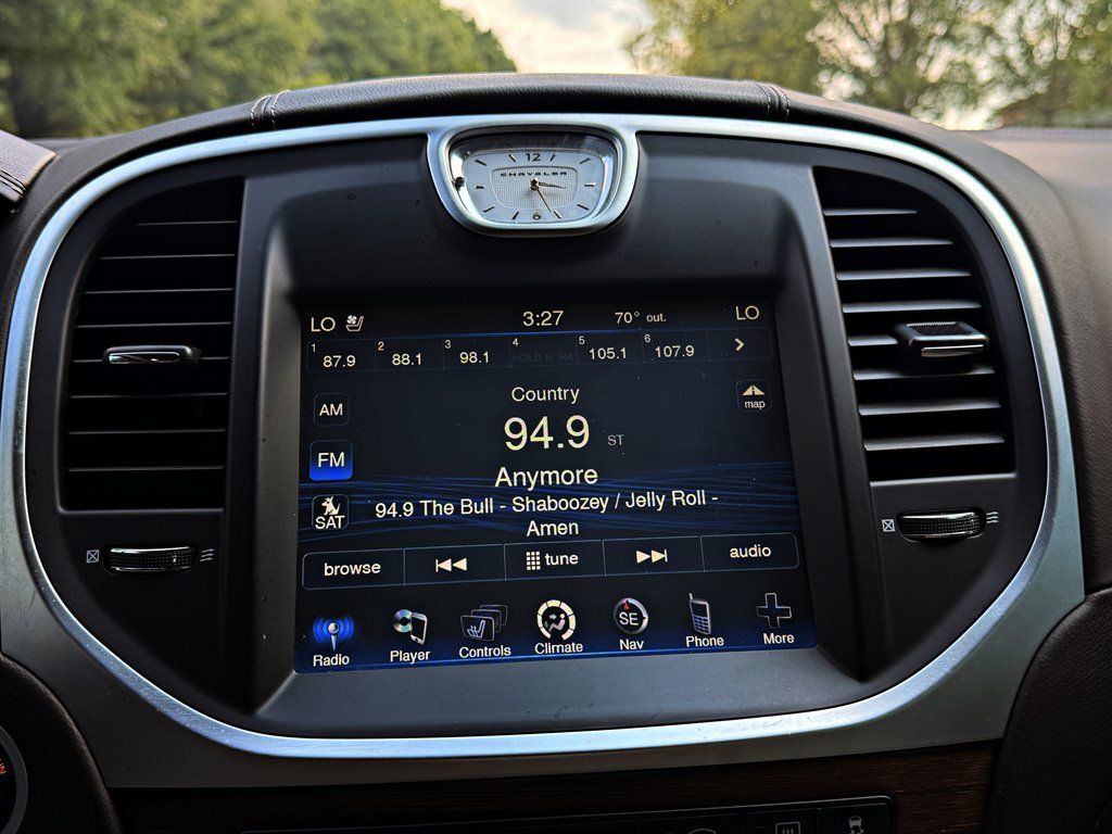 Used 2012 Chrysler 300 C Luxury Series w/ 19-Premium Speaker Group RWD image 15