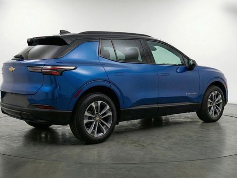 Used 2025 Chevrolet Equinox LT FWD image 9